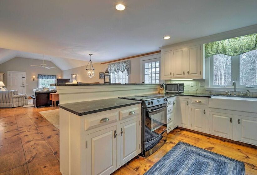 Upscale Orleans Home W/ Deck, 1 Mi To Nauset Beach