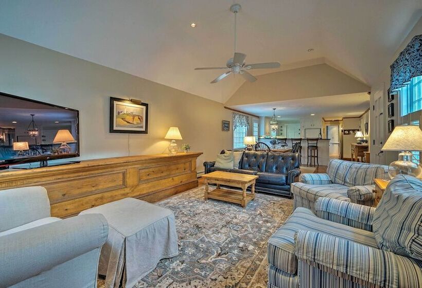 Upscale Orleans Home W/ Deck, 1 Mi To Nauset Beach