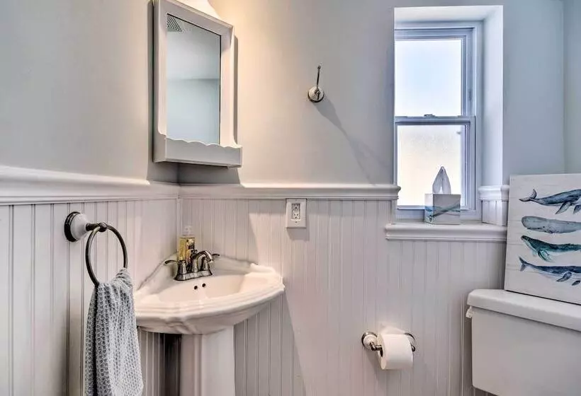 Waterfront Bradenton Home: Heated Pool & Fire Pit