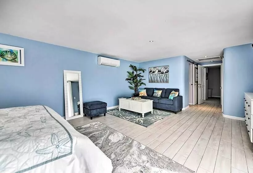 Waterfront Bradenton Home: Heated Pool & Fire Pit