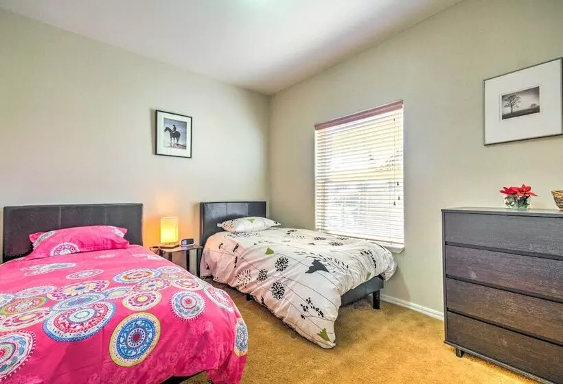 Beautiful Kanab Home W/ Yard   Walk To Restaurants