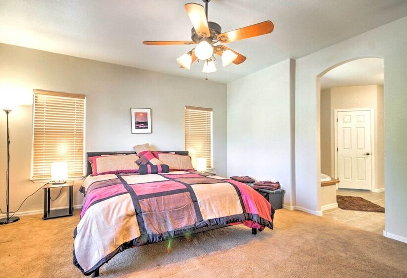 Beautiful Kanab Home W/ Yard Walk To Restaurants