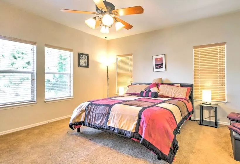 Beautiful Kanab Home W/ Yard   Walk To Restaurants