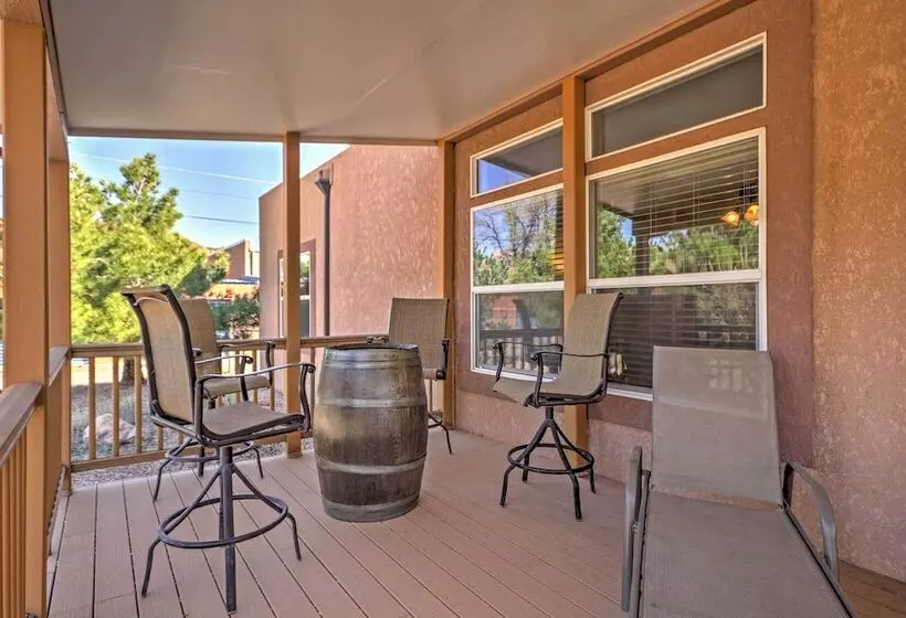 Beautiful Kanab Home W/ Yard   Walk To Restaurants