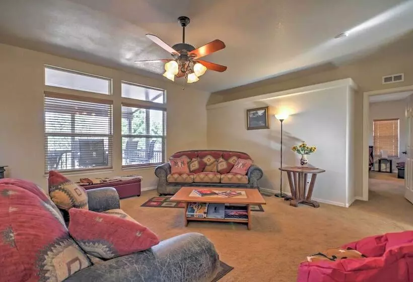 Beautiful Kanab Home W/ Yard   Walk To Restaurants