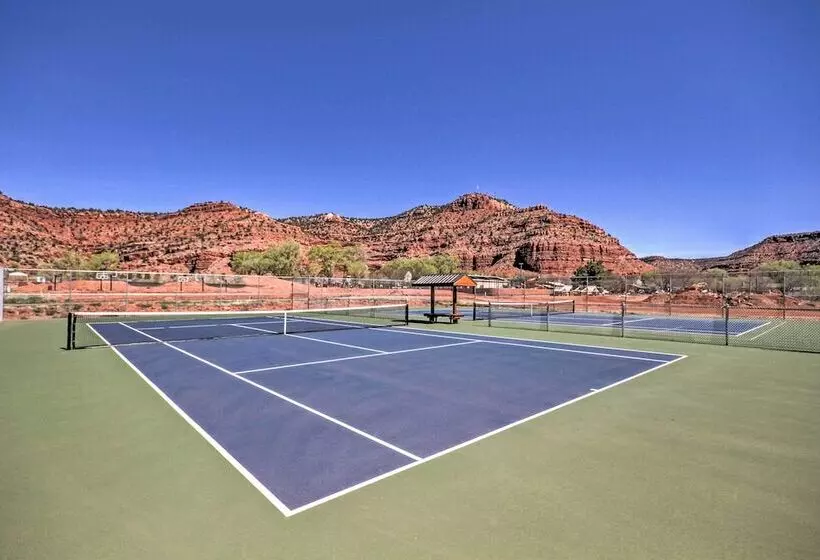 Beautiful Kanab Home W/ Yard   Walk To Restaurants