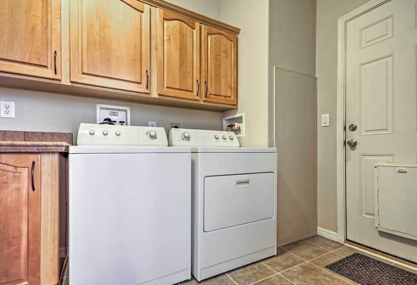 Beautiful Kanab Home W/ Yard Walk To Restaurants