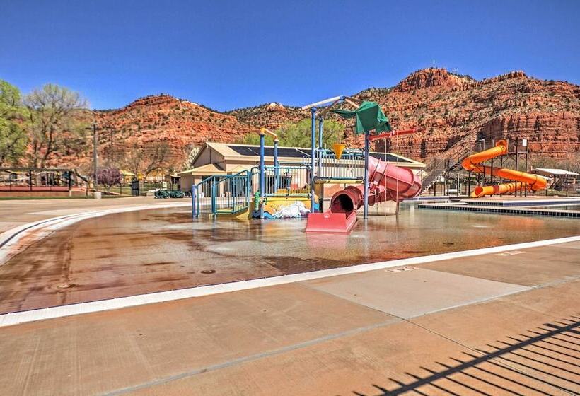 Beautiful Kanab Home W/ Yard Walk To Restaurants