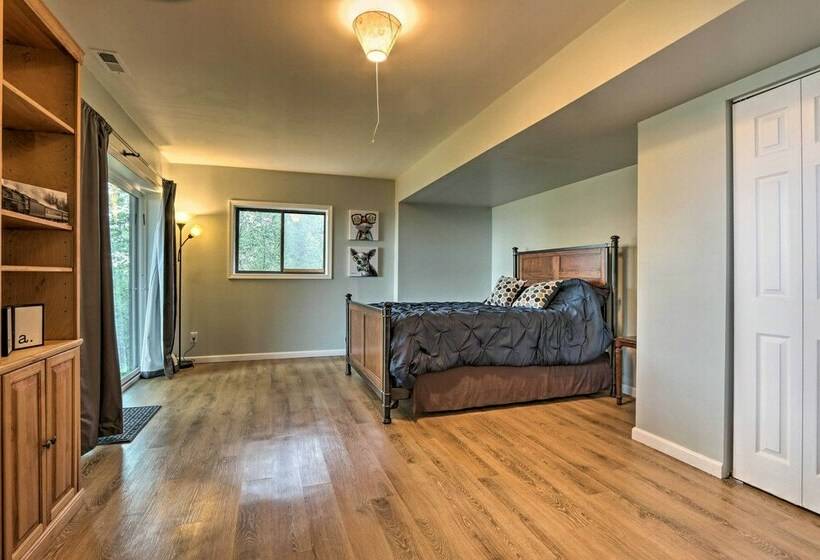 Blue Ridge Acres , Riverfront Home W/ Deck