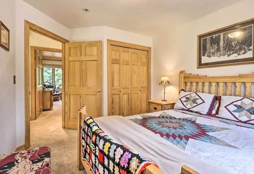 Alpine Escape W/ Mtn Views In Blue River!