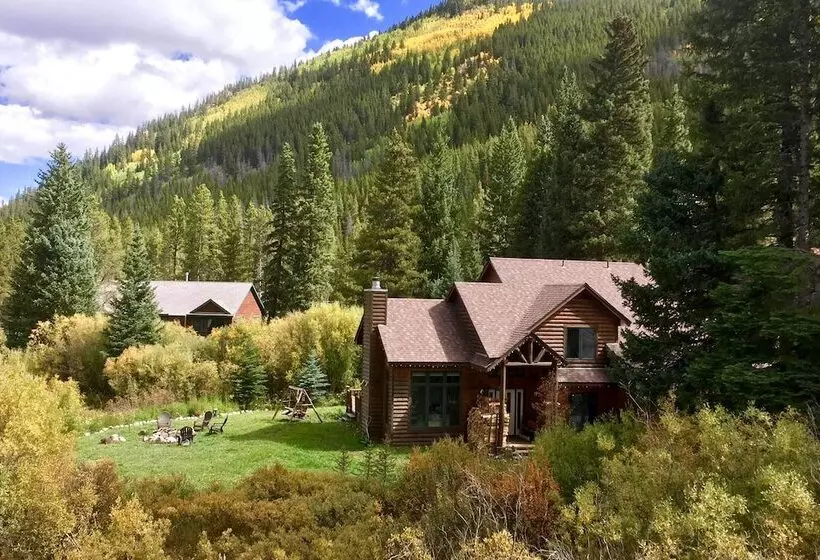 Alpine Escape W/ Mtn Views In Blue River!
