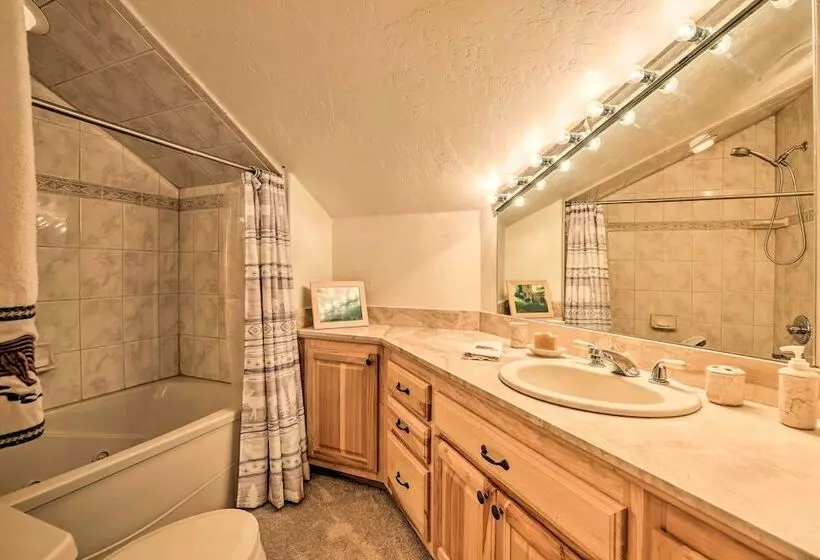 Alpine Escape W/ Mtn Views In Blue River!