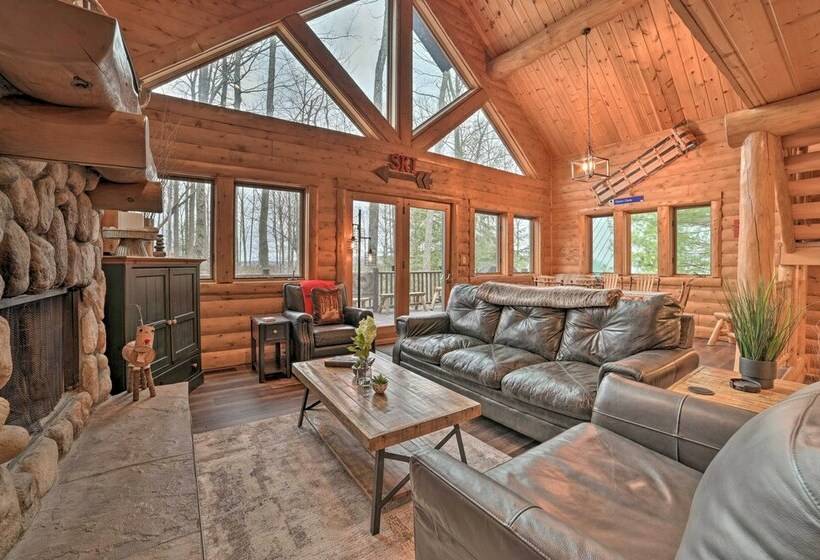 Boyne Mountain Cabin W/ Hot Tub: Near Resort!