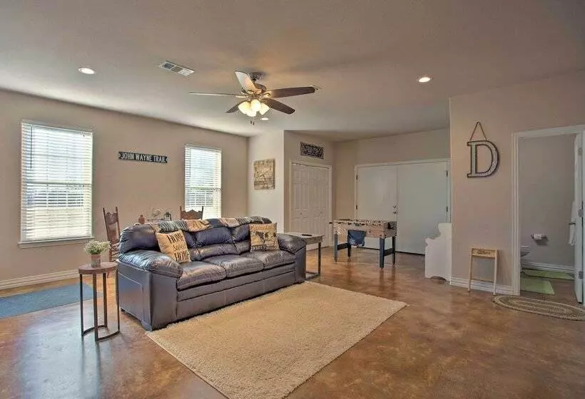 Pet Friendly Anna Ranch On 13 Acres!