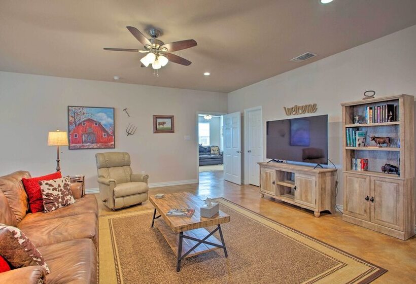 Pet Friendly Anna Ranch On 13 Acres!