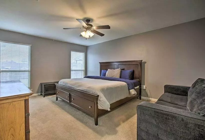 Charming Louisiana Home   21 Mi To Lsu!