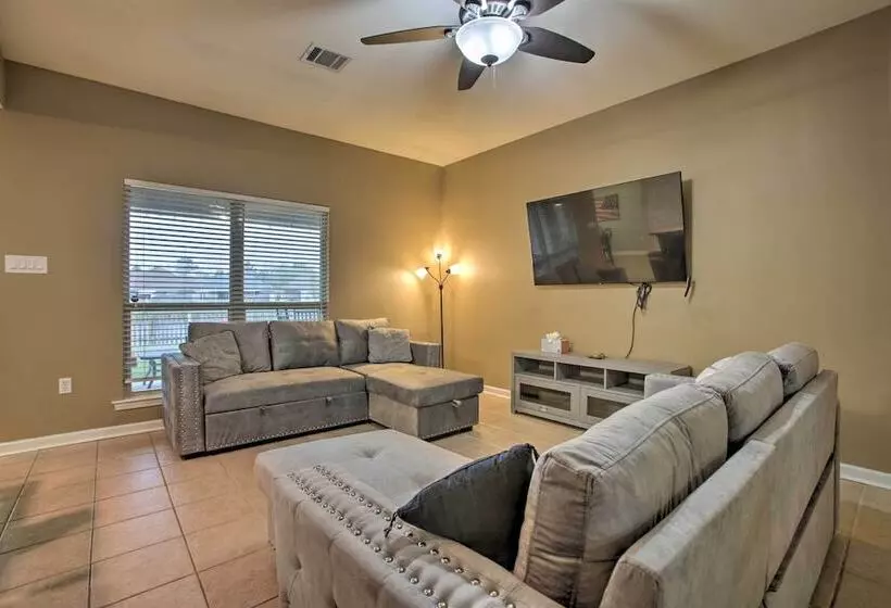 Charming Louisiana Home   21 Mi To Lsu!