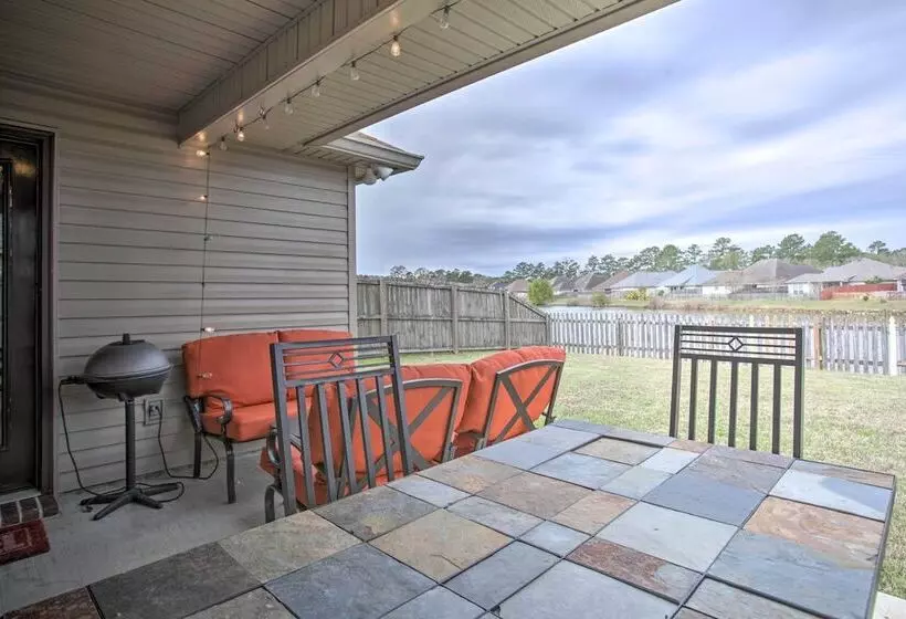 Charming Louisiana Home   21 Mi To Lsu!