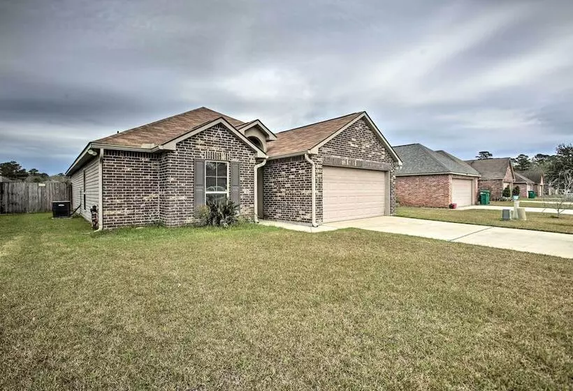 Charming Louisiana Home   21 Mi To Lsu!