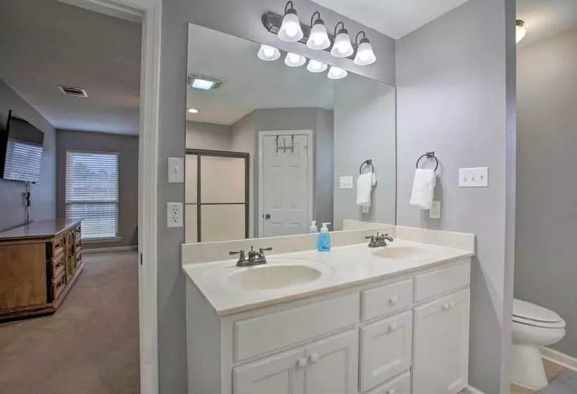 Charming Louisiana Home   21 Mi To Lsu!