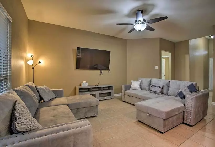 Charming Louisiana Home   21 Mi To Lsu!