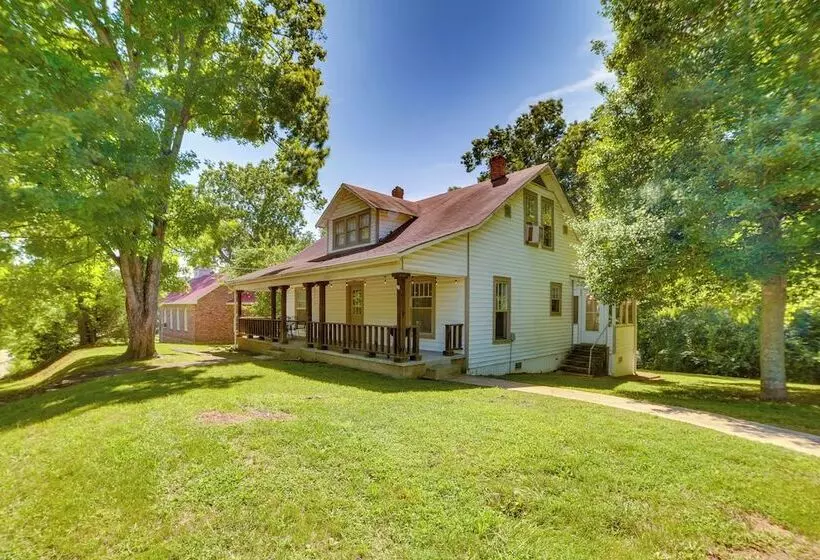 Classic Stewart Home ~ 2 Mi To Boat Launch!