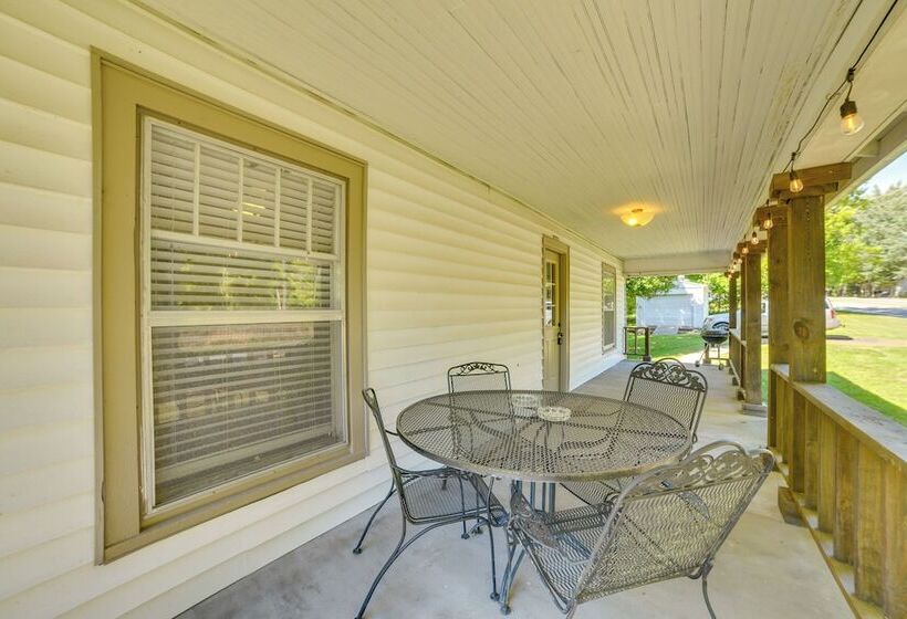 Classic Stewart Home ~ 2 Mi To Boat Launch!