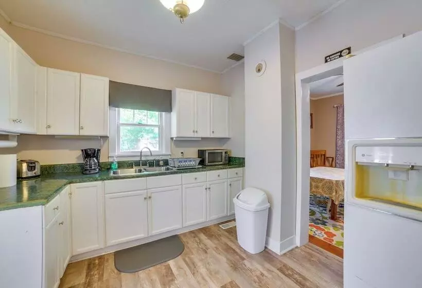 Classic Stewart Home ~ 2 Mi To Boat Launch!