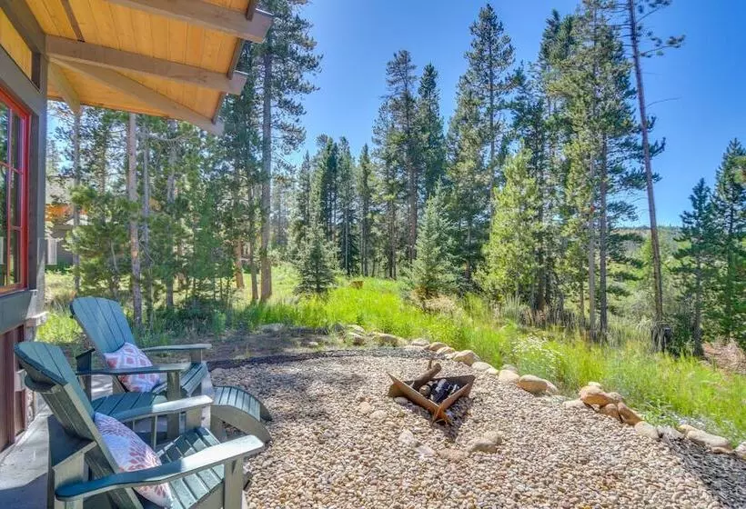 Cozy Fraser Cabin W/ Views & Moose Sightings!