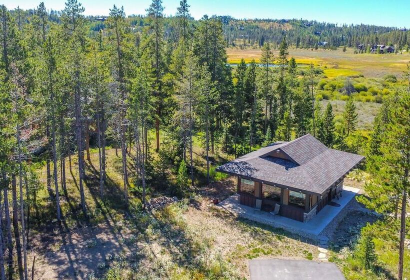 Cozy Fraser Cabin W/ Views & Moose Sightings!