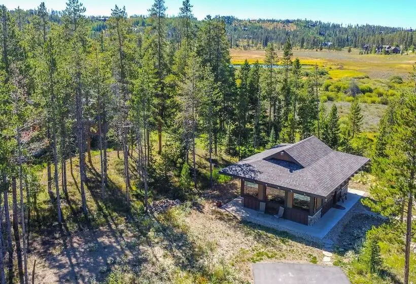 Cozy Fraser Cabin W/ Views & Moose Sightings!