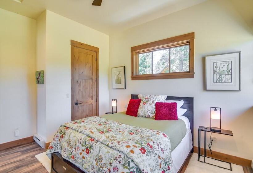 Cozy Fraser Cabin W/ Views & Moose Sightings!