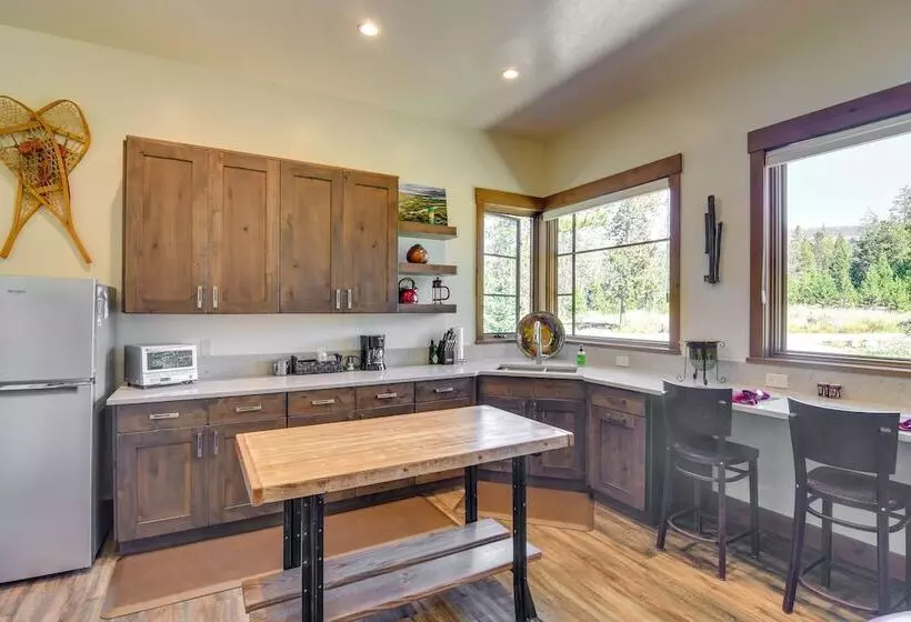 Cozy Fraser Cabin W/ Views & Moose Sightings!