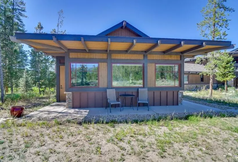 Cozy Fraser Cabin W/ Views & Moose Sightings!