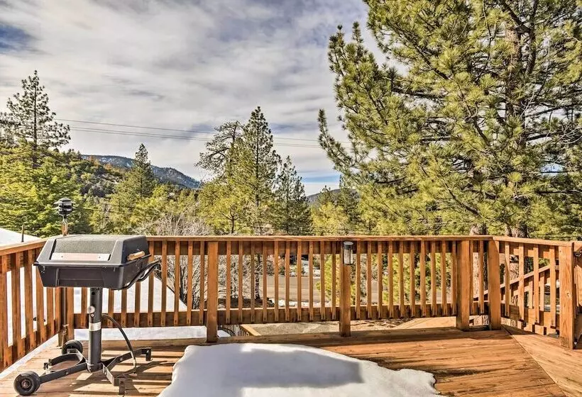 Cozy  Grand Woodland  Cabin W/ Mountain Views