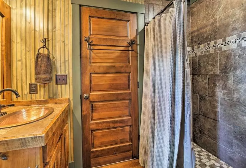 Cozy Ruidoso Cottage W/ Deck   10 Min To Village!