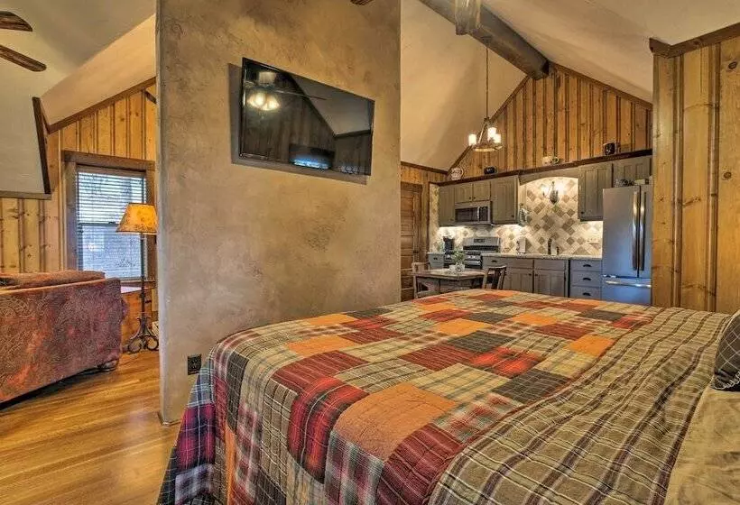 Cozy Ruidoso Cottage W/ Deck   10 Min To Village!