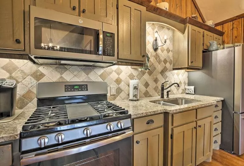 Cozy Ruidoso Cottage W/ Deck   10 Min To Village!