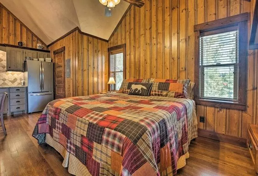 Cozy Ruidoso Cottage W/ Deck   10 Min To Village!