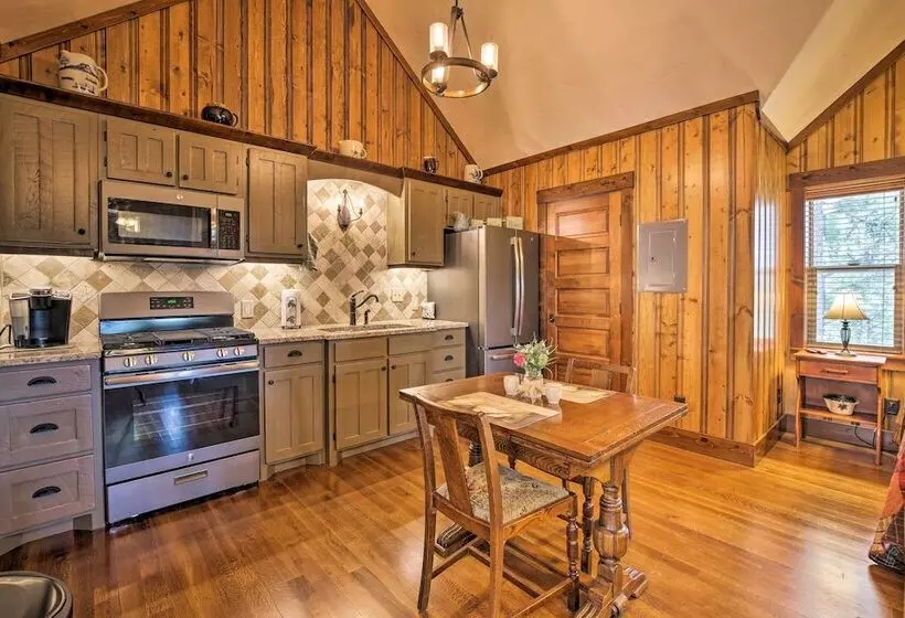 Cozy Ruidoso Cottage W/ Deck   10 Min To Village!