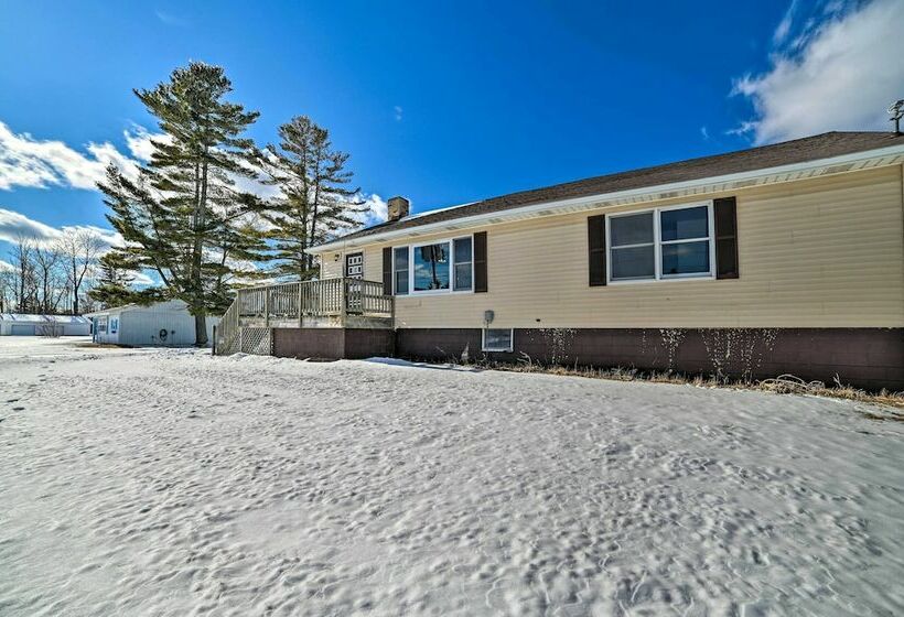 Cozy Tawas City Home W/ Views Of Lake Huron!