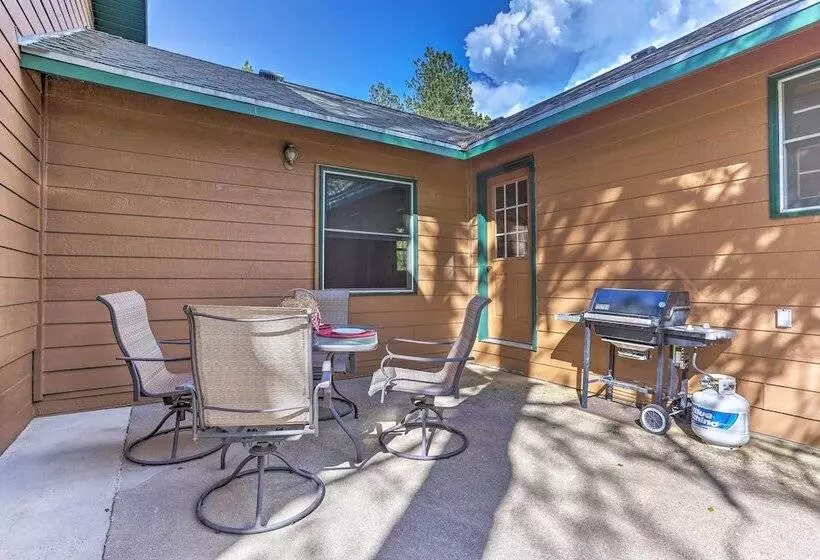 Lead Cabin ~ 9 Mi To Deadwood: Hot Tub + Patio!