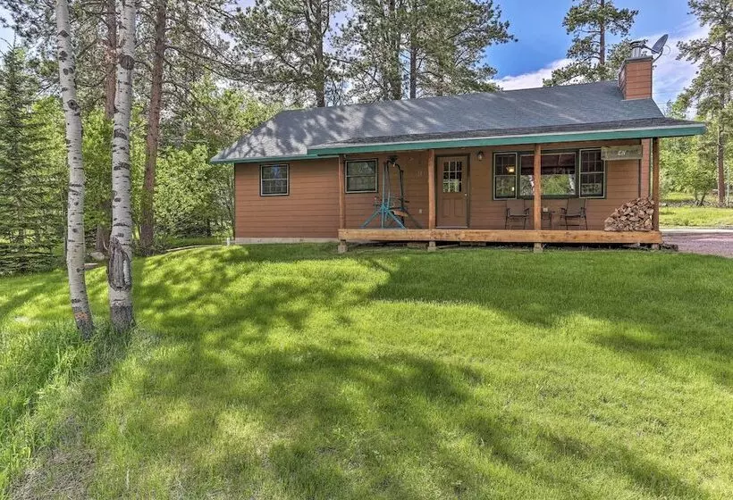 Lead Cabin ~ 9 Mi To Deadwood: Hot Tub + Patio!