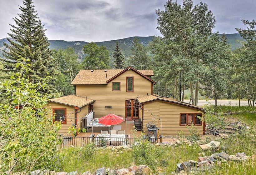 Family Home In Georgetown: Walk To Town & Railroad