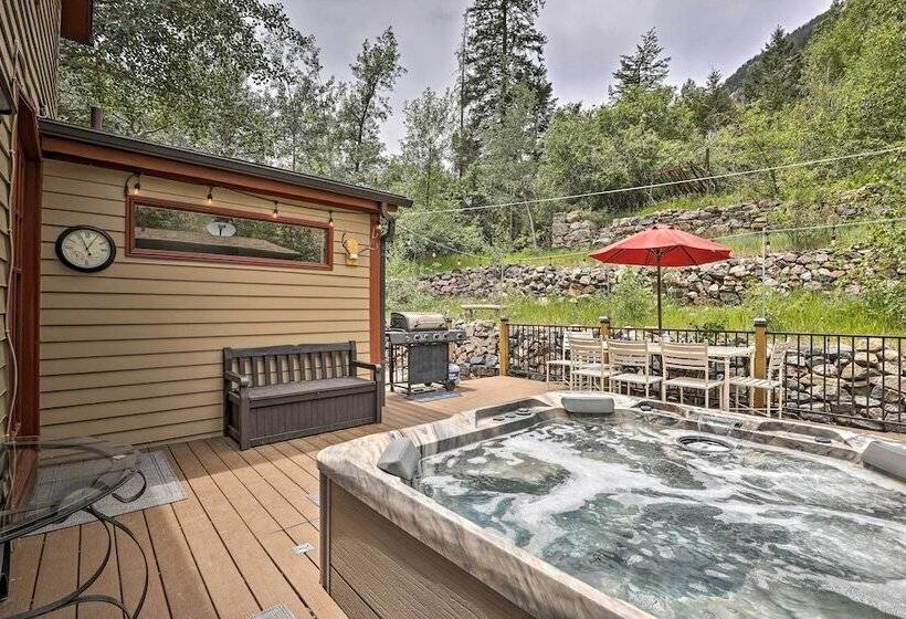 Family Home In Georgetown: Walk To Town & Railroad