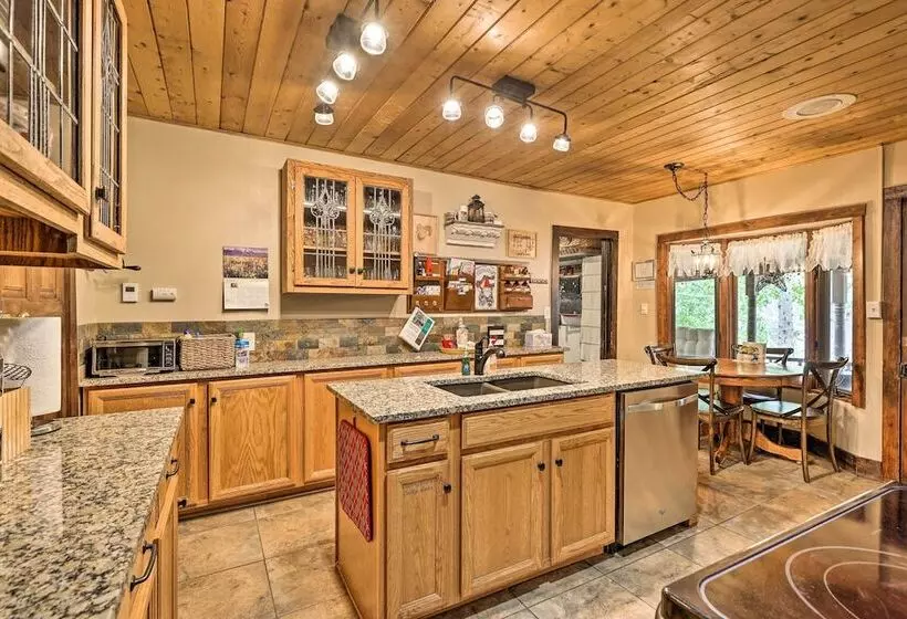 Family Home In Georgetown: Walk To Town & Railroad