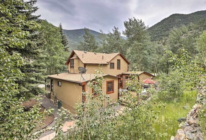 Family Home In Georgetown: Walk To Town & Railroad