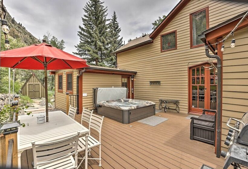 Family Home In Georgetown: Walk To Town & Railroad