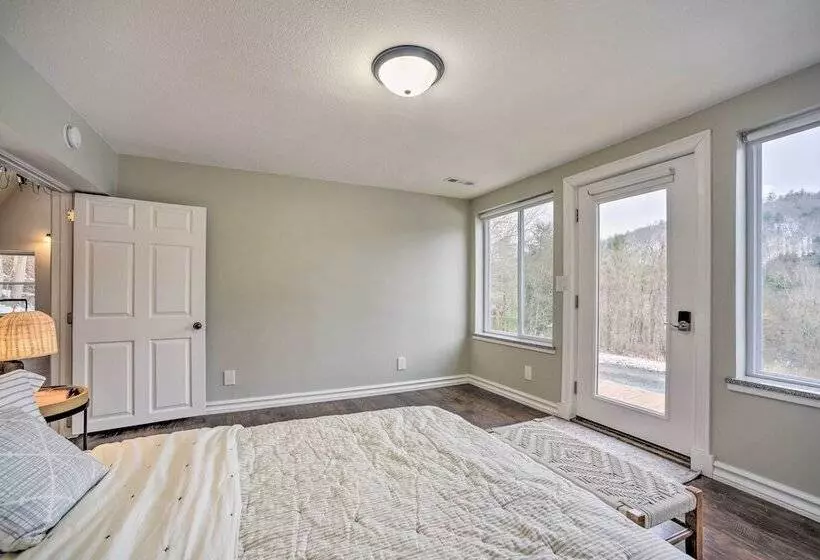 A Frame Cabin W/ Hot Tub: 5 Mi To Waterford!