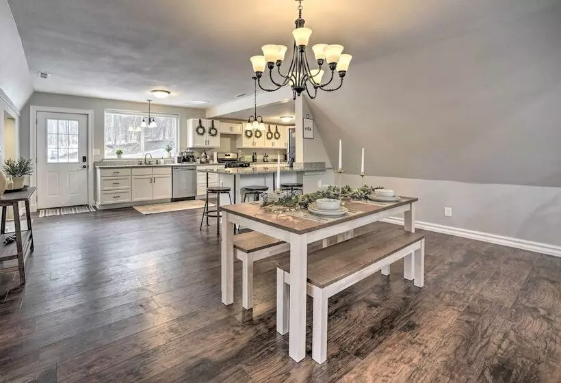 A Frame Cabin W/ Hot Tub: 5 Mi To Waterford!